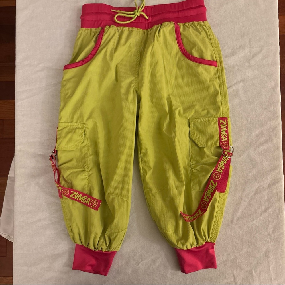 Zumba Wear Y2K Neon Cargo Capri Jogger Pants yellow-Green HOT Pink Straps XS